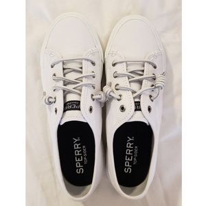 NEW Sperry top side shoes